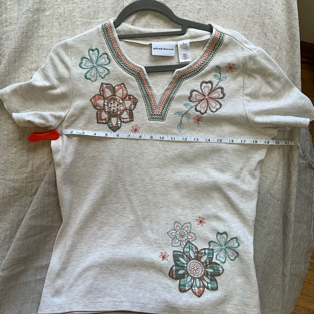 Alfred dunner women's top, S, embroidery